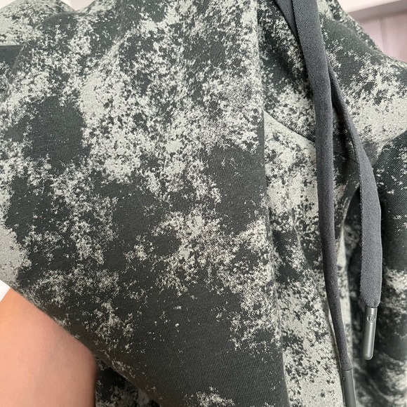 Lululemon men’s textured tech pant jogger - Picture 6 of 6